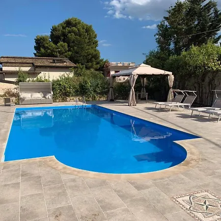 Villa La Perla Blu Di Fontane Bianche